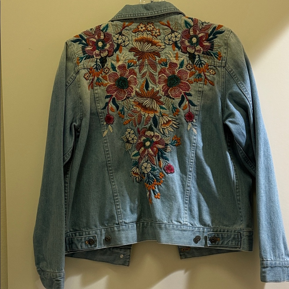 NWOT Johnny Was “Workshop” Floral Embroidered Jean Jacket Size Medium - Picture 6 of 8